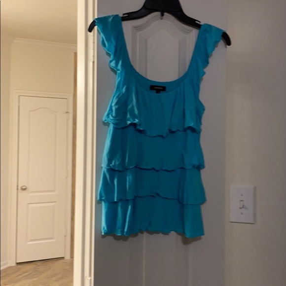 Express ruffle tank top - Picture 2 of 7